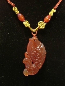 Collier agte poisson