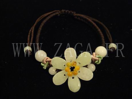 Bracelet jade fleur