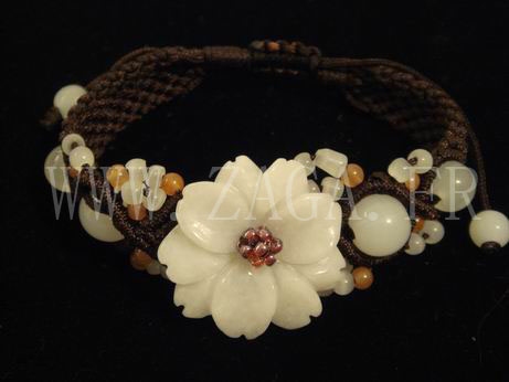 Bracelet jade grande fleur