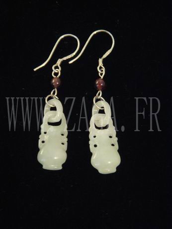 Boucles d`oreille jade vases de tr&eacute;sor