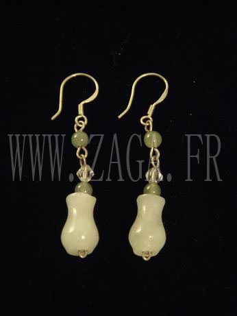 Boucles d`oreille jade vases de tr&eacute;so