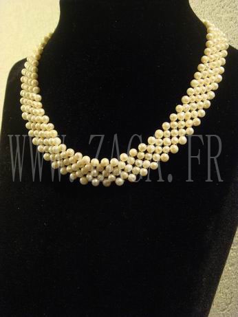 Collier perles de culture tress&eacute;es