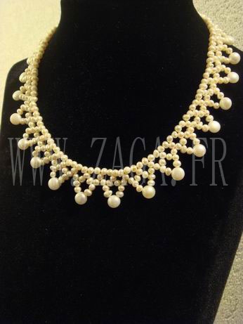 Collier perles de culture tress&eacute;es