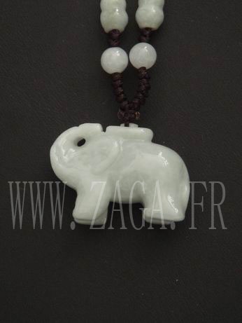 Collier jade &eacute;l&eacute;phant