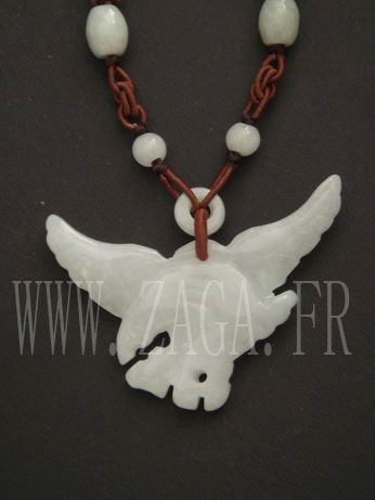 Collier jade aigle