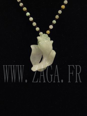 Collier jade rose