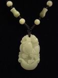 Collier jade signe chinois coq