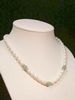 Collier perle d`eau douce avec 3 perles de jade