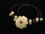 Bracelet jade fleur
