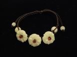 Bracelet jade trois fleurs