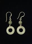 Boucles d`oreille jade cercles blancs