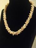 Collier perles de culture tricolores torsad&eacute;