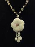 Collier jade fleur