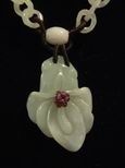Collier jade fleur